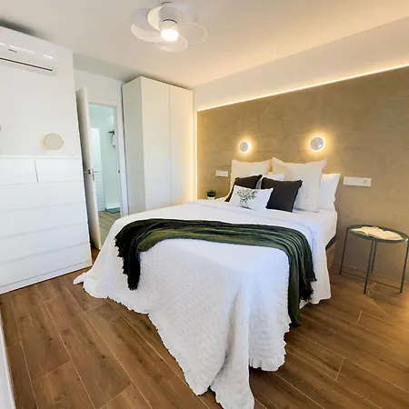 Bright Flat 1 Min From With Parking * Fuengirola