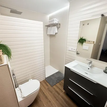 Lägenhet Bright Flat 1 Min From With Parking *